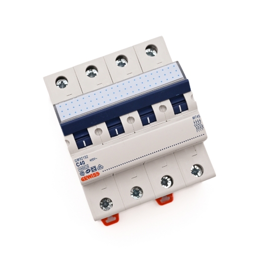 Imagine DISJUNCTOR 4P C 40A  4.5KA 4M GW  92192